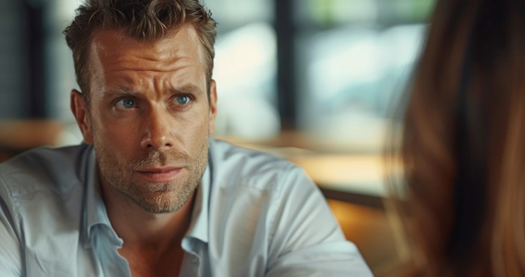 Ljubomora im je srednje ime: 3 znaka koja ne mogu sakriti posesivnost