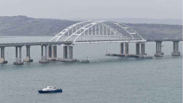 Rusija otvorila željeznički teretni promet preko Krimskog mosta