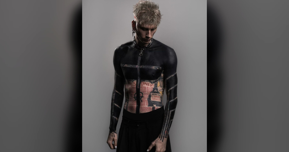 Machine Gun Kelly šokirao novom tetovažom. U potpunosti prekrio gornji dio tijela
