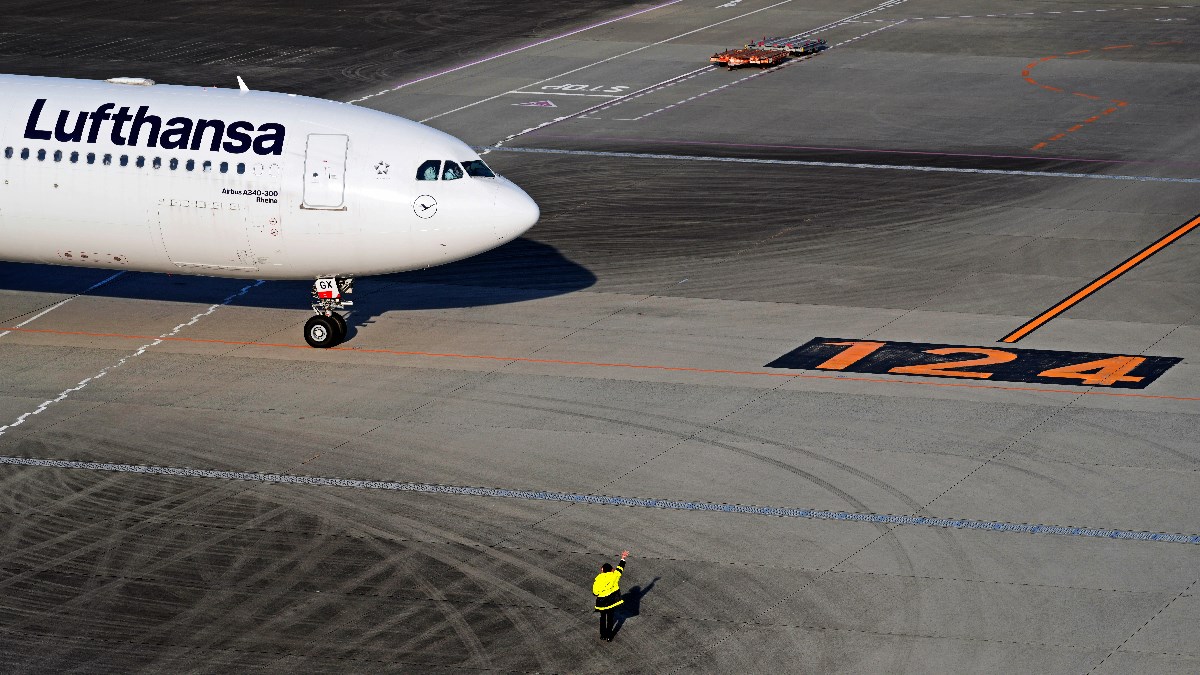 Lufthansa otkazuje letove oko Božića zbog velikog broja oboljelih pilota
