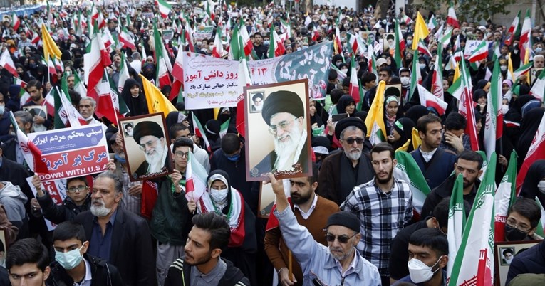 FOTO Iran slavi obljetnicu zauzimanja veleposlanstva SAD-a u Teheranu