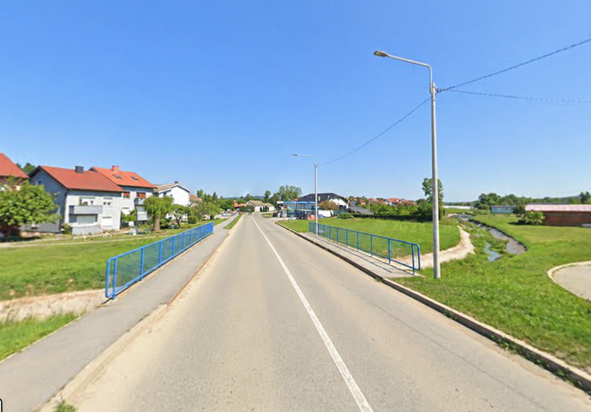 Maloljetnik u Čaglinu vozio motor bez vozačke. Bio je neregistriran i neosiguran