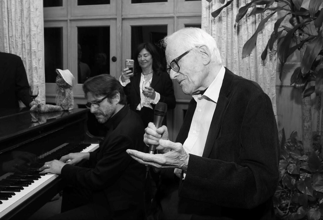 Oscarom nagrađeni tekstopisac Alan Bergman umro u dobi od 99 godina