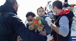 U moru kod Grčke poginulo sedmero migranata, među njima petero djece