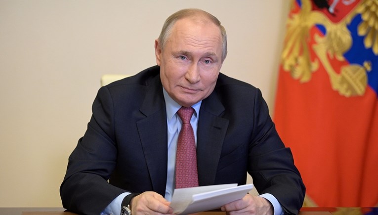 Putin podržava ukidanje patenata na cjepivo protiv korone
