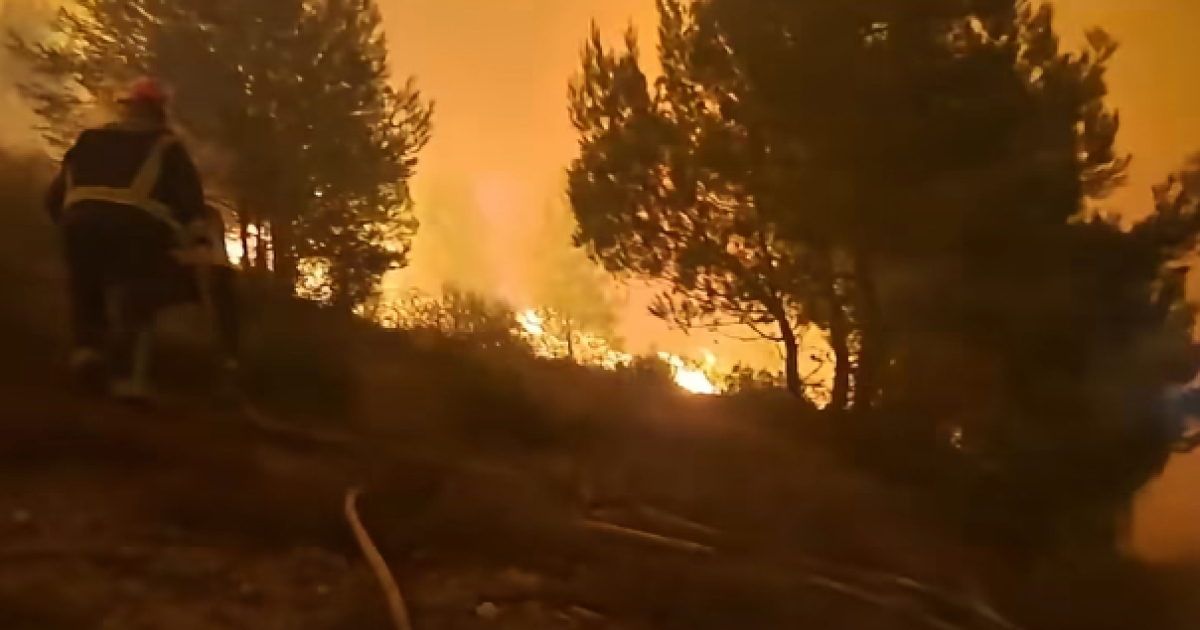 U Omiš krenuli vatrogasci iz cijele Dalmacije