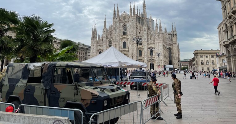 Boyse u Milanu dočekale jake policijske snage. Zbog njih zatvoreno pola tribine