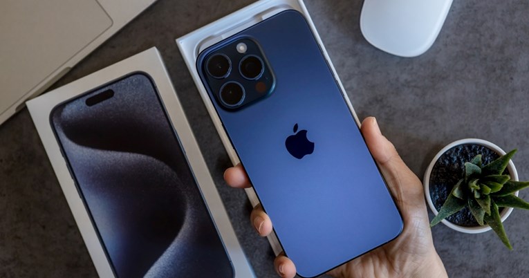 Apple bi mogao lansirati potpuno novu verziju iPhonea u 2025. godini
