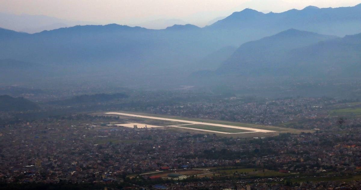 U Nepalu se srušio i zapalio avion sa 72 ljudi