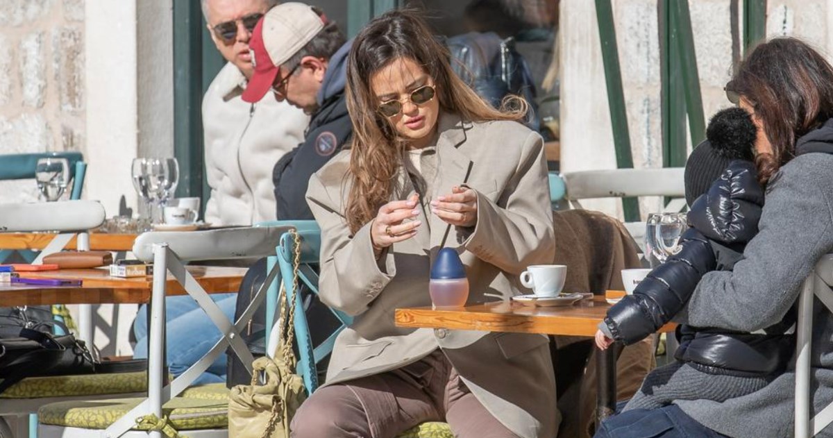 Adriana Ćaleta-Car snimljena na Stradunu, nosila je torbu od 5000 eura