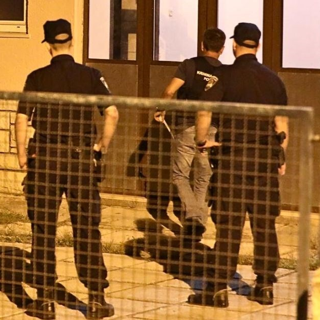Tinejdžer iz Dalmacije mjesecima iznuđivao čovjeka, dočekao ga u hodniku zgrade