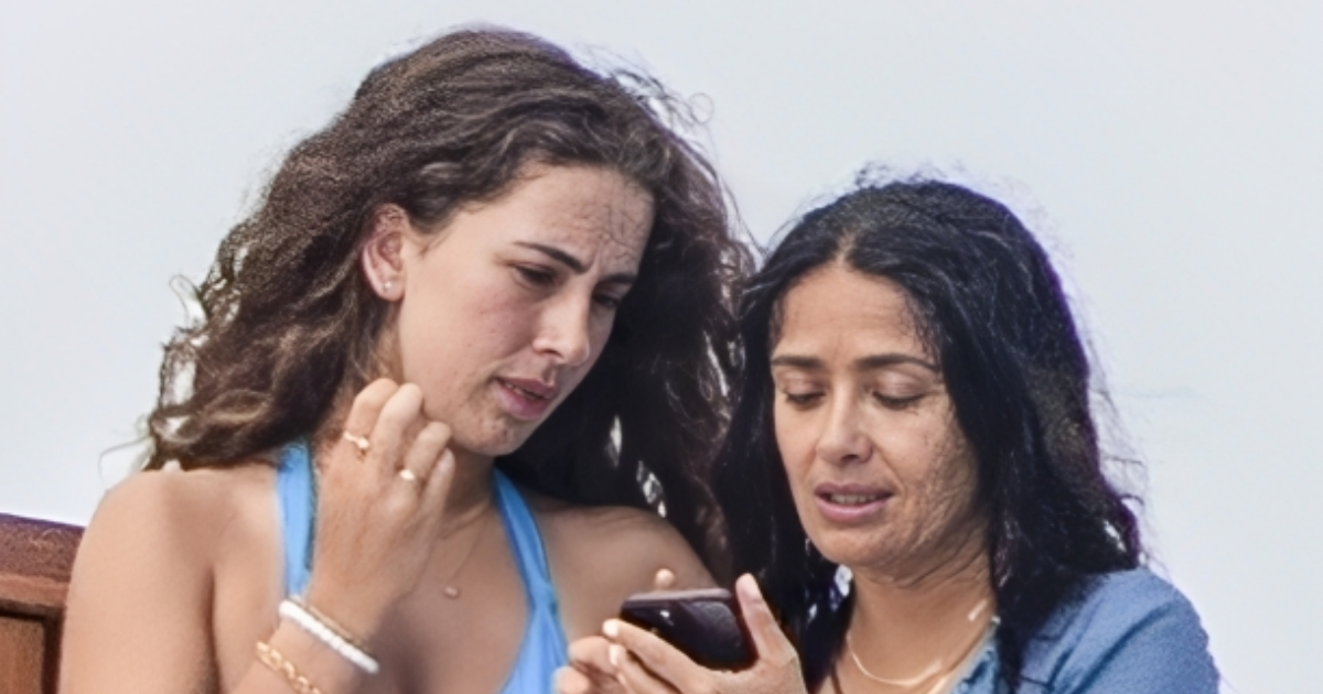 Salma Hayek (56) snimljena na jahti s mužem milijarderom i lijepom kćeri