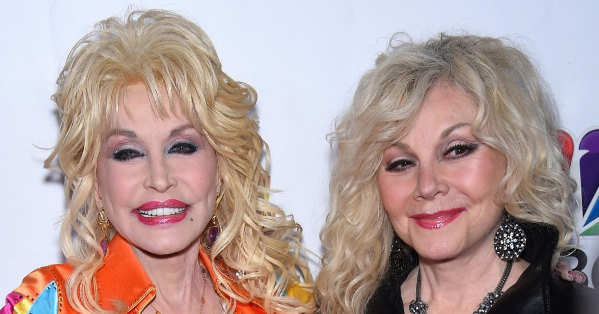 Sestra Dolly Parton bijesna zbog laži nakon njezine smrti: "Beskrajno smeće"