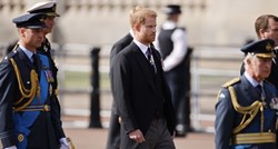 Princ Harry navodno je na internetu saznao za smrt kraljice Elizabete