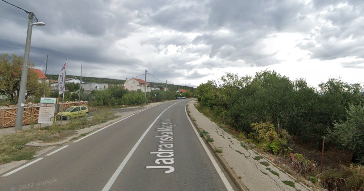 Teška prometna nesreća u Posedarju, poginula jedna osoba