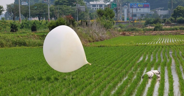 Sjeverna Koreja opet poslala balone sa smećem Južnoj