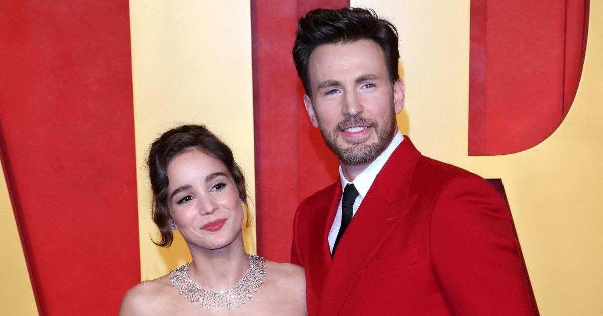 Chris Evans i Alba Baptista postali su roditelji