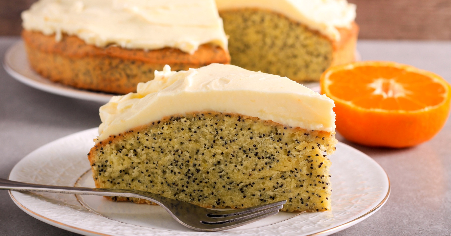 Ako volite mak, ovaj kolač će vas oduševiti (tajna je u kremi)