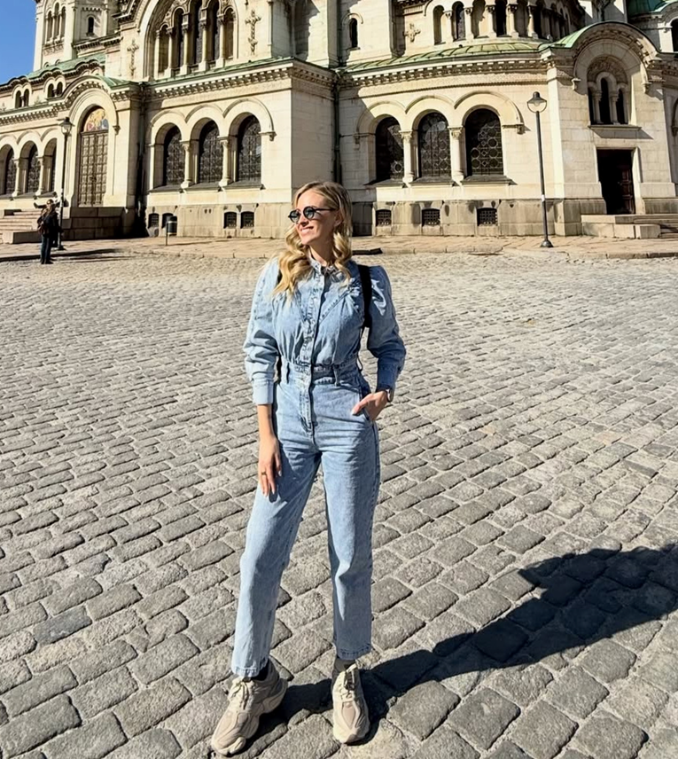 Domenica objavila niz fotografija, a jedan outfit posebno je privukao pažnju