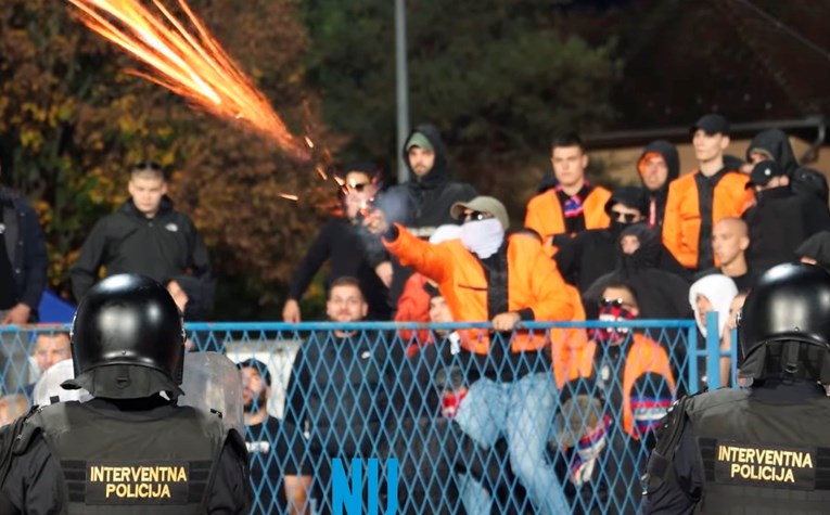 Snimka nereda izbliza: Torcidaš Vinkovčane gađa signalnim raketama