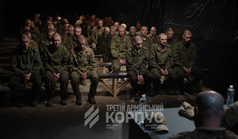 VIDEO Ukrajinski general pred desecima zarobljenih Rusa: "Imali ste sreće"