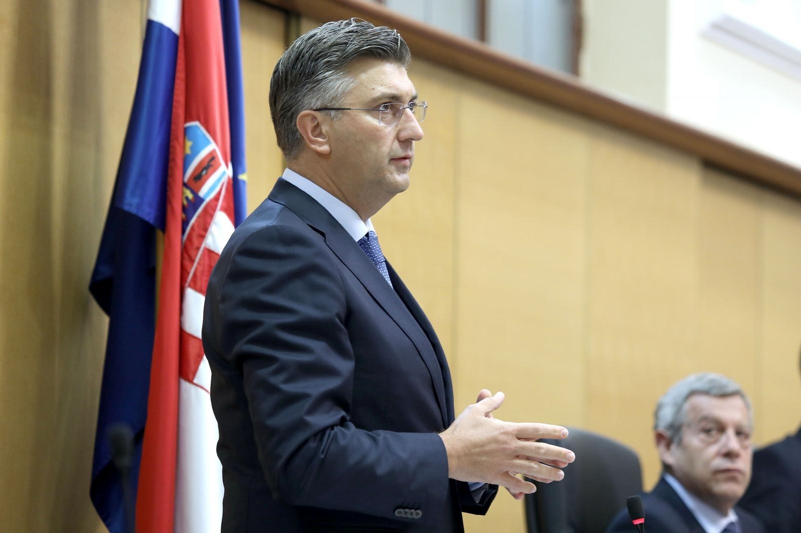 Plenković u saboru: Tražio sam od Bošnjakovića i Božinovića izvješće o Duhačeku