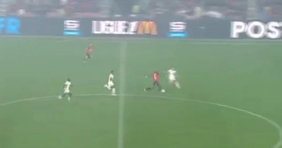 Pogledajte što je branič Lensa napravio u 49. sekundi za izravni crveni karton