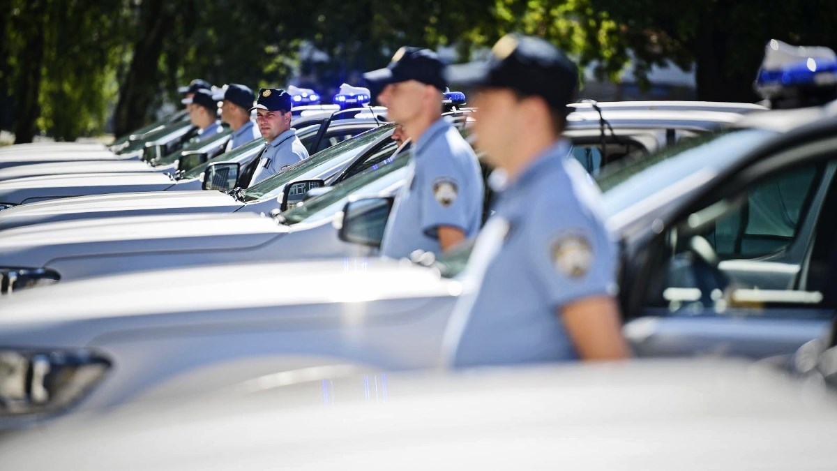 Opet se uvodi srednja škola za policajce