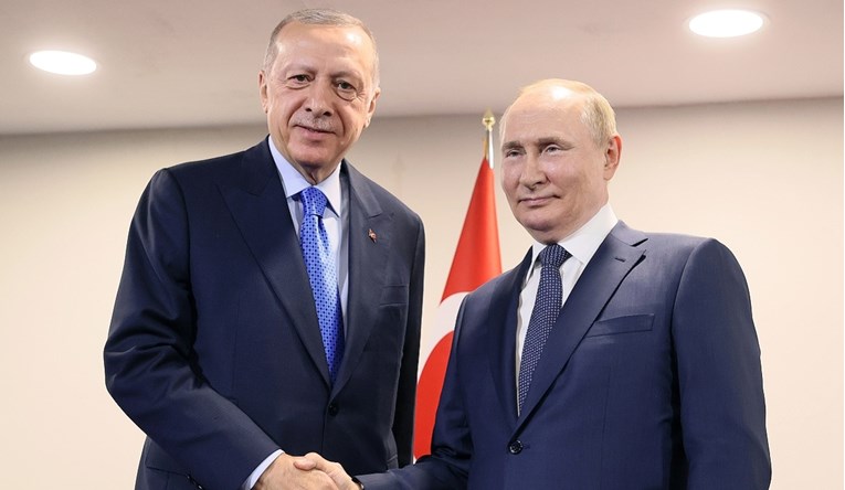 Erdogan krenuo u Soči, sastat će se s Putinom