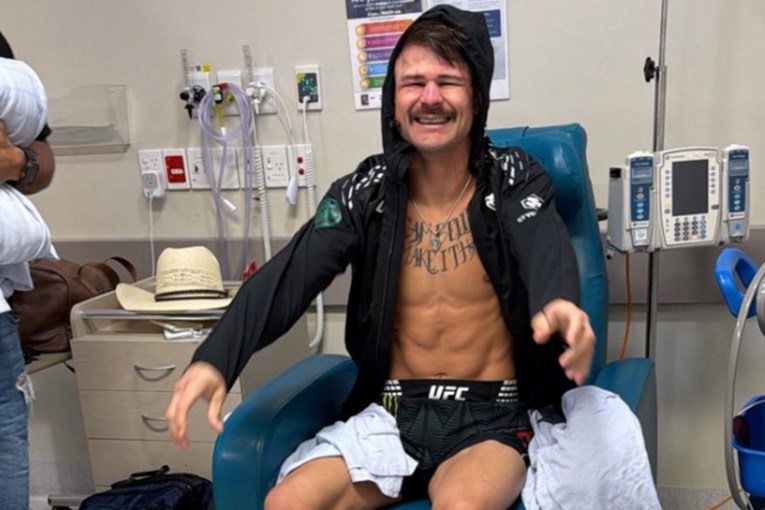 FOTO Brazilac iz bolnice otkrio stravične ozljede nakon meča za UFC-ov pojas