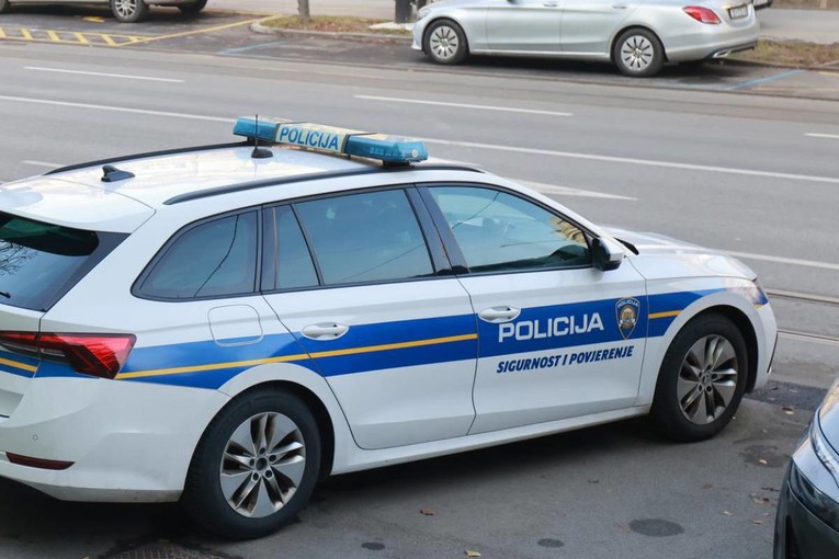 Muškarac (43) pretučen u Osijeku. Ležao je nasred ceste