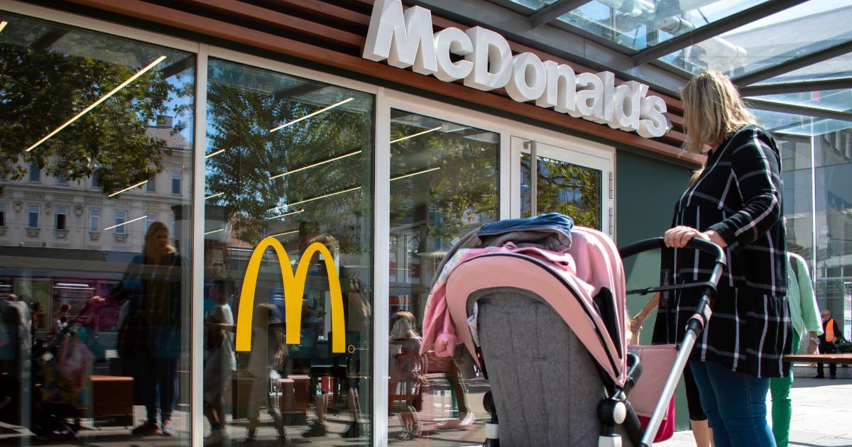 Žena rodila djevojčicu u McDonald'su u Beču