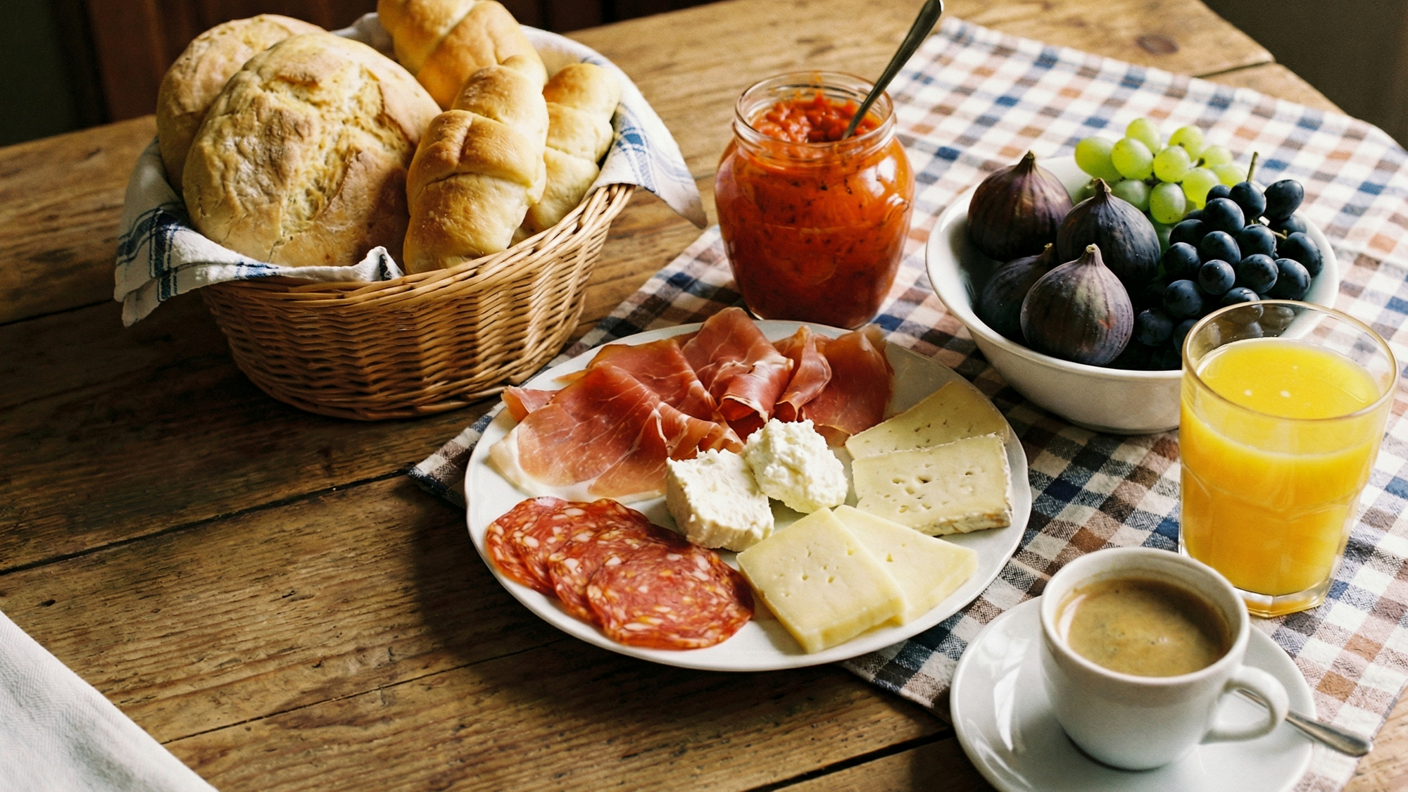 Budite se jako rano? Evo što i kada jesti - i treba li uopće jesti