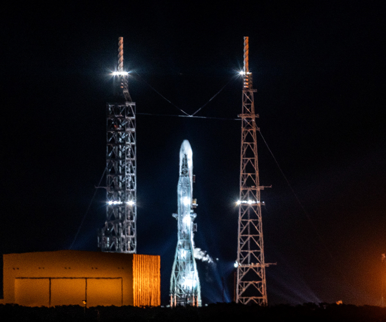 Bezosova tvrtka gradi svemirsku mrežu za AI. Žele lansirati 5.400 satelita do 2027.