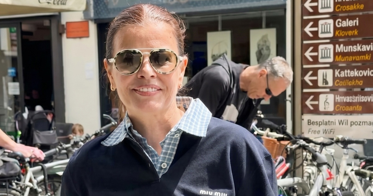 Ljubav prema Miu Miu brendu vidi se na prvi pogled, a ostatak outfita je pun pogodak