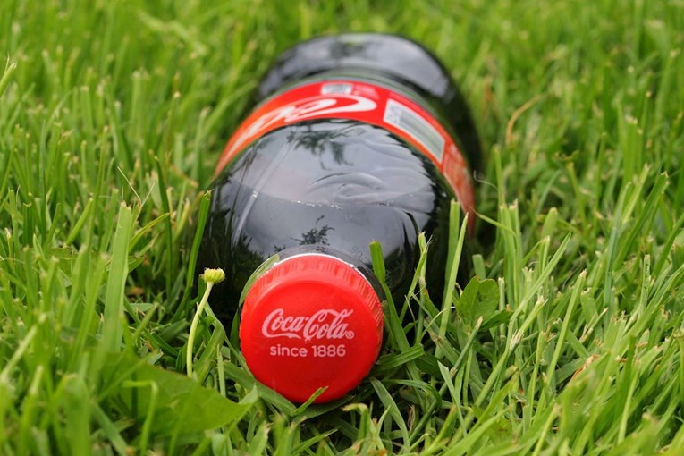 Coca-Cola ne odustaje od plastičnih boca: "Ljudi ih vole"