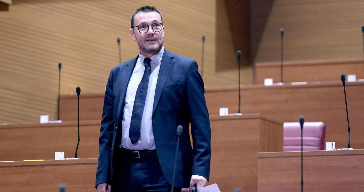 Bauk: Kupujemo INA-u, NIS, gradimo nuklearku, a za umirovljenike imamo šest eura