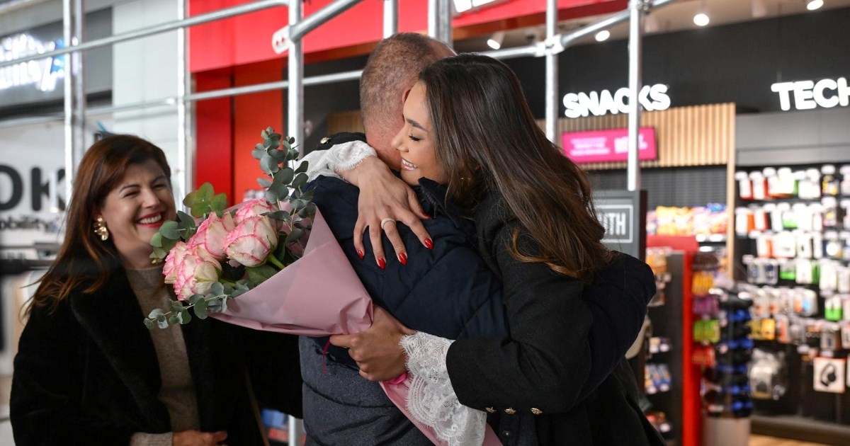 FOTO Kad je sletjela u Hrvatsku, Laura Gnjatović odmah zagrlila roditelje