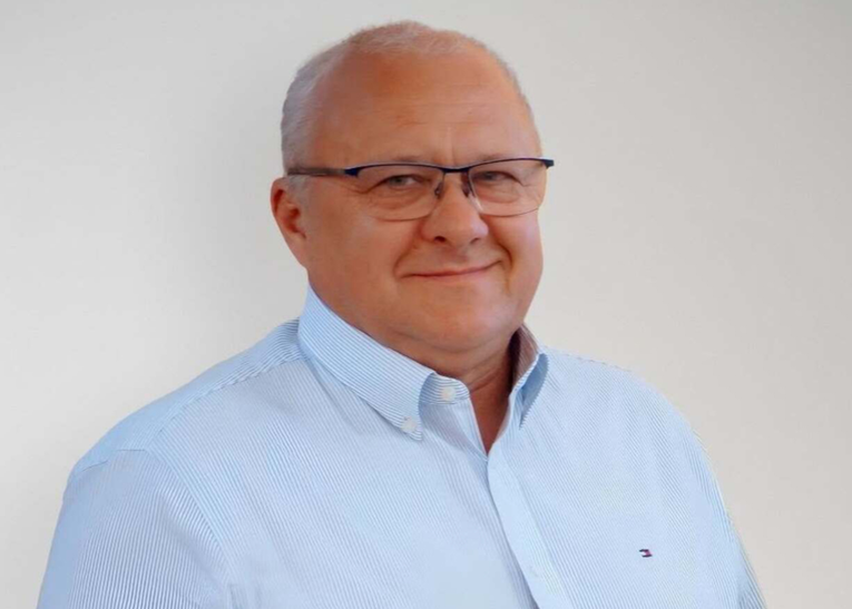 Načelnik sa sinovima udarao po autu u kojem je bila beba. DORH izrekao mjere