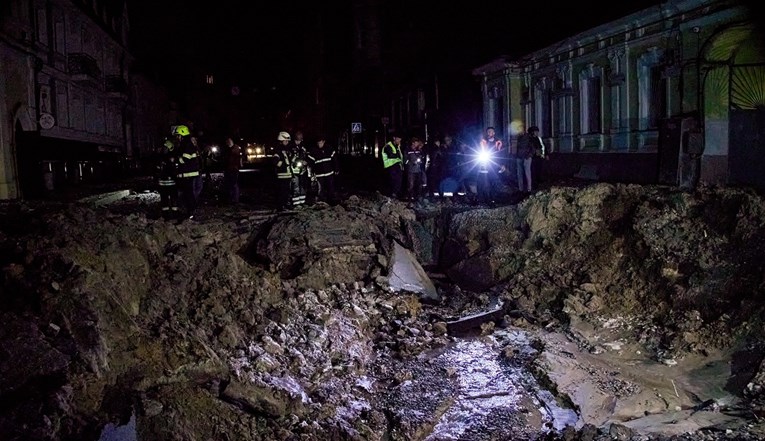 Harkiv napadnut dronovima u noći, uništena dva kata studentskog doma