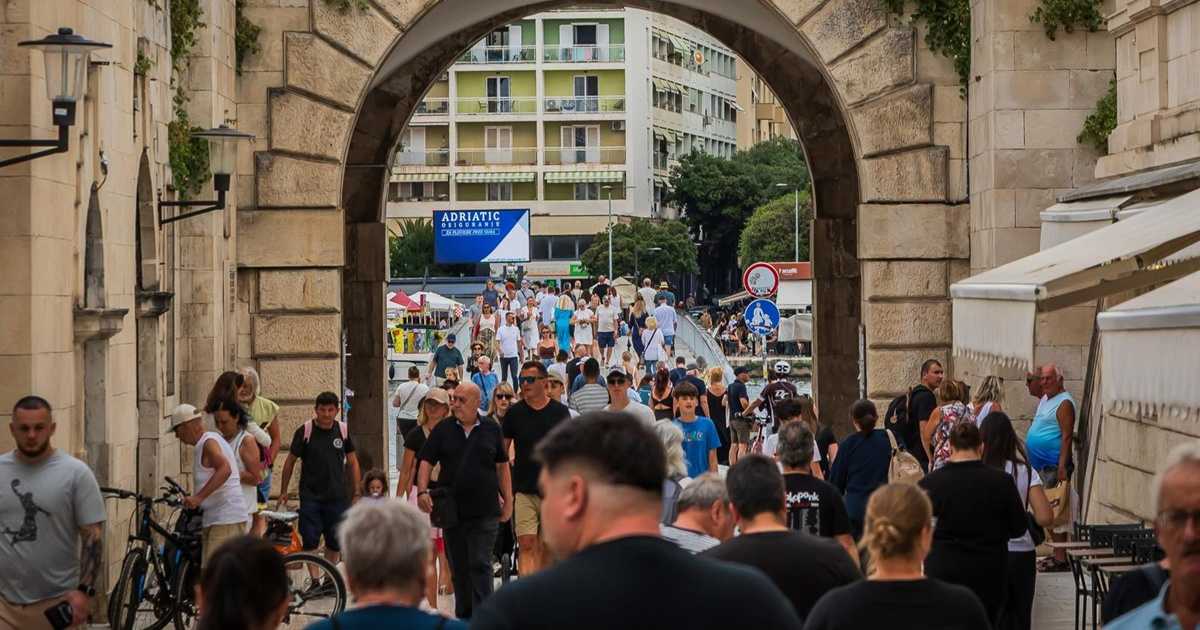 Znanstvenici otkrili neobičan obrazac: Ljudi se češće kreću ulijevo dok hodaju