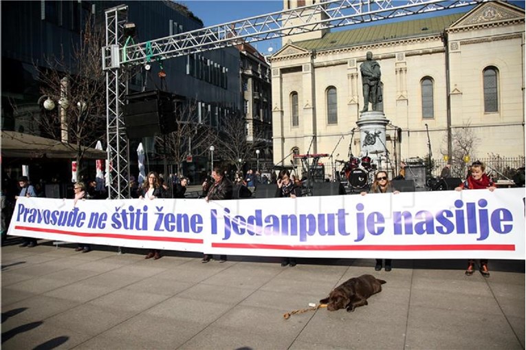 U Zagrebu održan prosvjed protiv nasilja nad ženama: "I jedanput je nasilje"