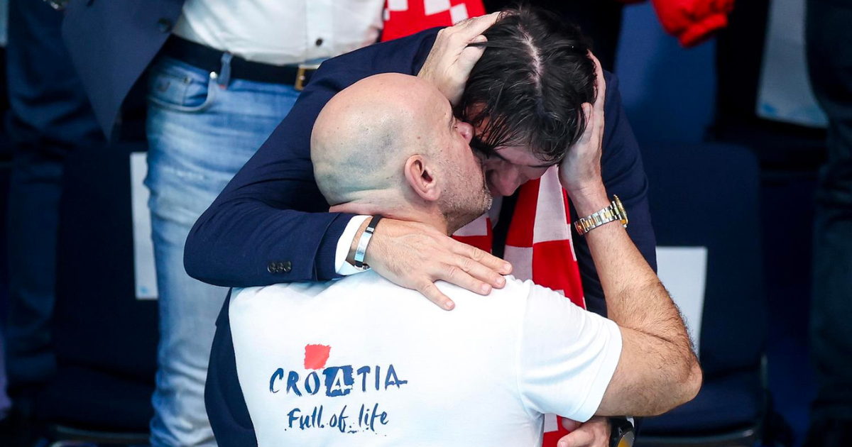 Zlatko Dalić tješio je Ivicu Tucka nakon izgubljene utakmice od Španjolske