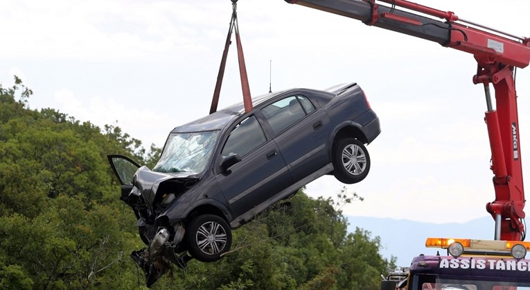 Objavljeni detalji nesreće kod Senja, poginule tri osobe iz istog auta