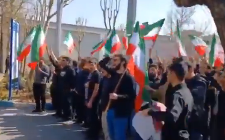 Iranci opet prosvjeduju. Iz vlade stiglo upozorenje