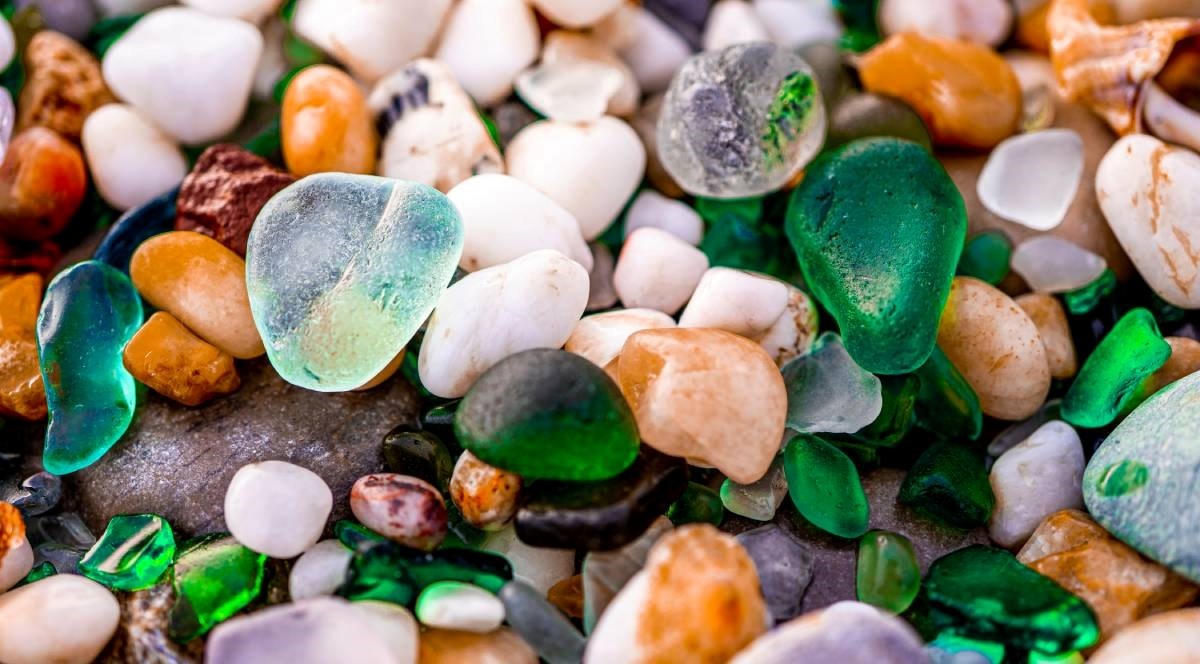 S plaža nestaju stakleni kamenčići. Razlog je pomalo tužan