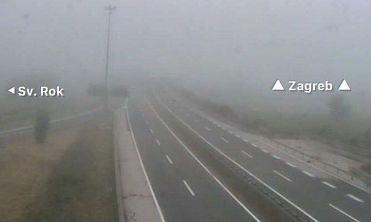Pojačan promet diljem zemlje, magla smanjuje vidljivost u Lici i na A1