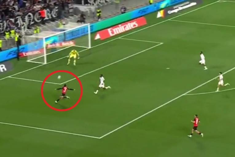 Pogledajte čudesan gol u francuskom derbiju