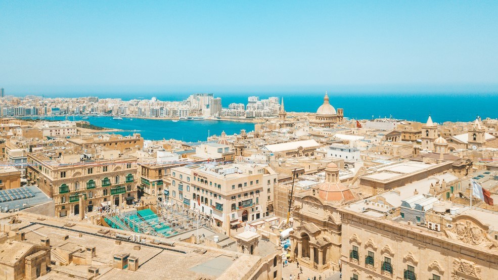 Bogata povijest i sunce cijele godine. Proglašen najbolji grad u Europi