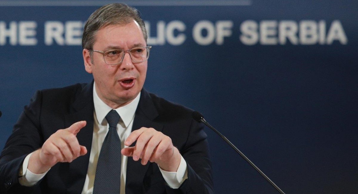 Škole u Srbiji masovno odgađaju izlete jer busevi trebaju Vučićevim sendvičarima?